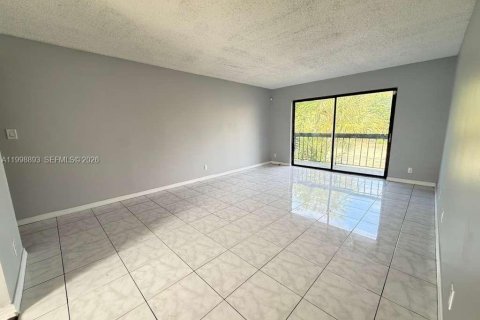 Снять в аренду кондоминиум в Уэст-Палм-Бич, Флорида 2 спальни, 78.97м2, № 2066092 - фото 4