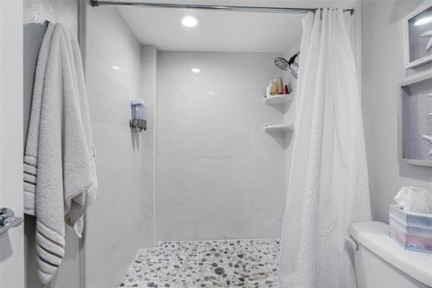 Купить кондоминиум в Редингтон-Шорс, Флорида 7 комнат, 99.41м2, № 2229102 - фото 23