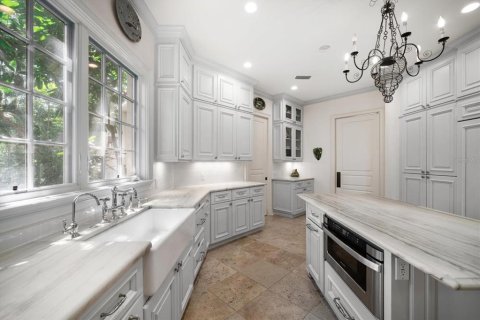Villa ou maison à vendre à Tampa, Floride: 5 chambres, 383.69 m2 № 1743400 - photo 18