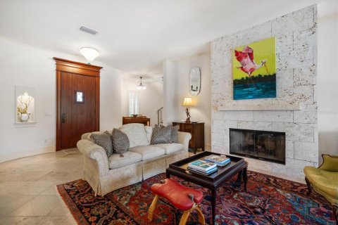 Villa ou maison à vendre à Tampa, Floride: 5 chambres, 383.69 m2 № 1743400 - photo 8