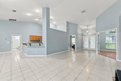 Villa ou maison à vendre à Lady Lake, Floride: 3 chambres, 188.96 m2 № 2408362 - photo 3