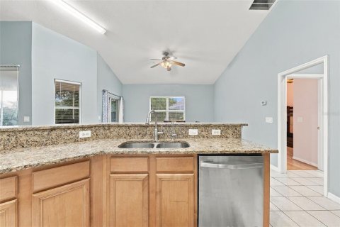 Villa ou maison à vendre à Lady Lake, Floride: 3 chambres, 188.96 m2 № 2408362 - photo 7