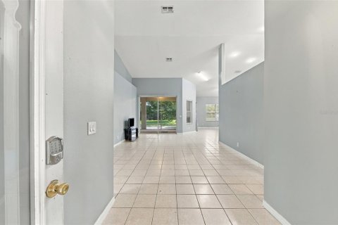 Villa ou maison à vendre à Lady Lake, Floride: 3 chambres, 188.96 m2 № 2408362 - photo 2