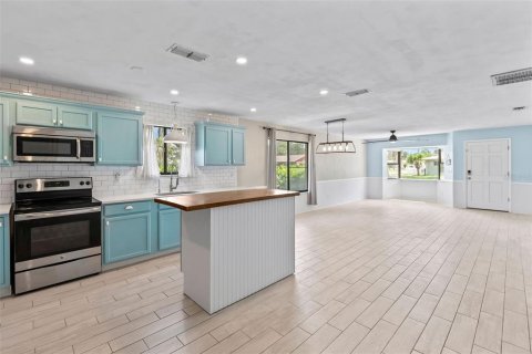Villa ou maison à vendre à Daytona Beach, Floride: 3 chambres, 133.5 m2 № 1810743 - photo 4