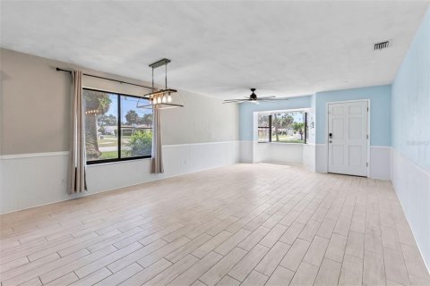 Villa ou maison à vendre à Daytona Beach, Floride: 3 chambres, 133.5 m2 № 1810743 - photo 12