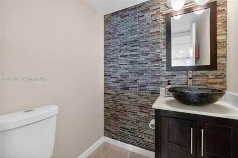 Copropriété à vendre à Miami Beach, Floride: 2 chambres, 104.24 m2 № 2042073 - photo 8