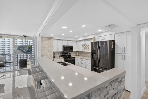 Condo à Miami Beach, Floride, 2 chambres  № 2042073