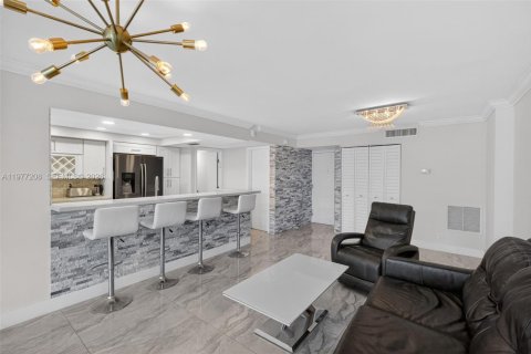 Copropriété à vendre à Miami Beach, Floride: 2 chambres, 104.24 m2 № 2042073 - photo 11
