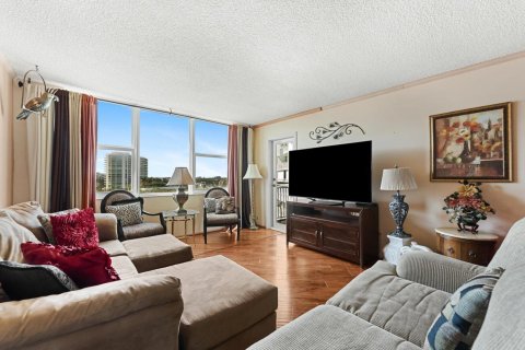 Copropriété à vendre à Pompano Beach, Floride: 1 chambre, 72 m2 № 2251476 - photo 12