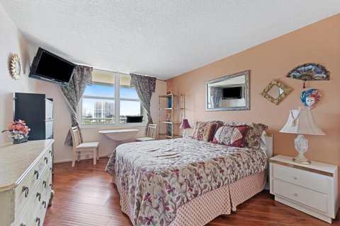 Copropriété à vendre à Pompano Beach, Floride: 1 chambre, 72 m2 № 2251476 - photo 21