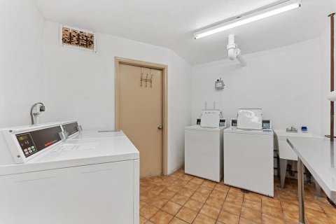Copropriété à vendre à Pompano Beach, Floride: 1 chambre, 72 m2 № 2251476 - photo 25