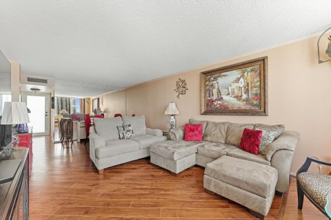 Copropriété à vendre à Pompano Beach, Floride: 1 chambre, 72 m2 № 2251476 - photo 13