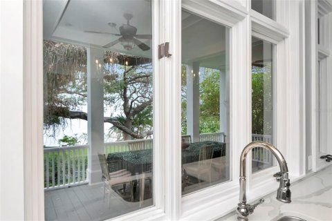 Casa en venta en Tampa, Florida, 5 dormitorios, 545.71 m2 № 1795172 - foto 11