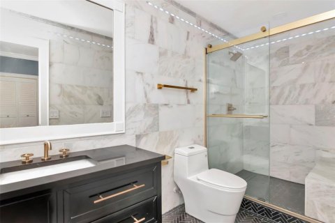 Casa en venta en Tampa, Florida, 5 dormitorios, 545.71 m2 № 1795172 - foto 26