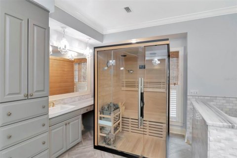 Casa en venta en Tampa, Florida, 5 dormitorios, 545.71 m2 № 1795172 - foto 22