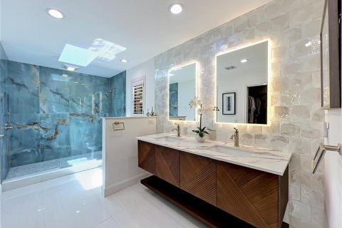 Townhouse in Longwood, Florida 4 bedrooms, 240.62 sq.m. № 2238614 - photo 13