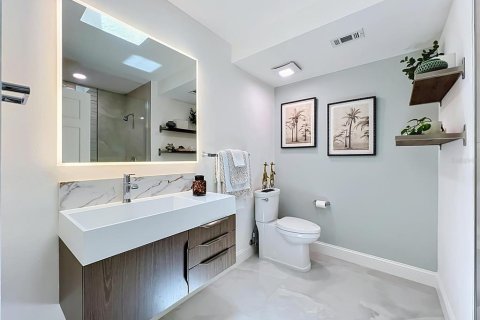 Townhouse in Longwood, Florida 4 bedrooms, 240.62 sq.m. № 2238614 - photo 15