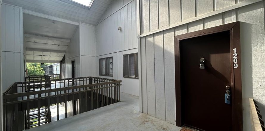 Condominio en Gainesville, Florida, 1 dormitorio № 1915727