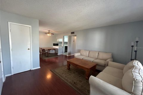 Condominio en alquiler en Gainesville, Florida, 1 dormitorio, 65.22 m2 № 1915727 - foto 3