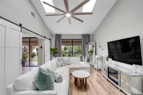 Condo in Boca Raton, Florida, 3 bedrooms № 2076564 - photo 2