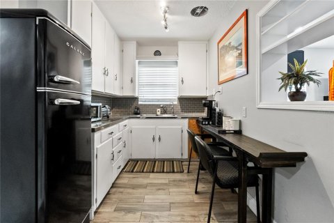 Immobilier commercial à louer à Orlando, Floride: 166.85 m2 № 2101180 - photo 29