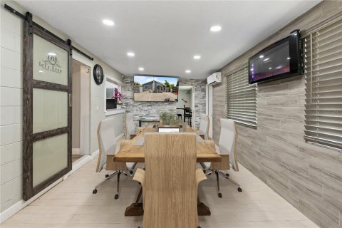 Immobilier commercial à louer à Orlando, Floride: 166.85 m2 № 2101180 - photo 6
