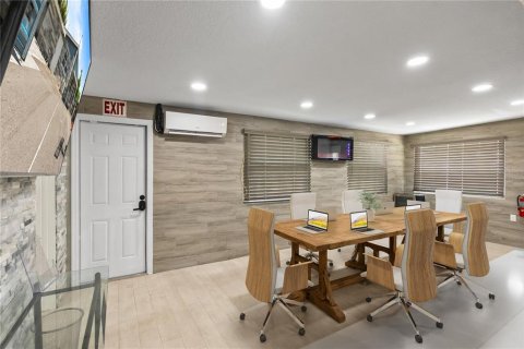 Immobilier commercial à louer à Orlando, Floride: 166.85 m2 № 2101180 - photo 5