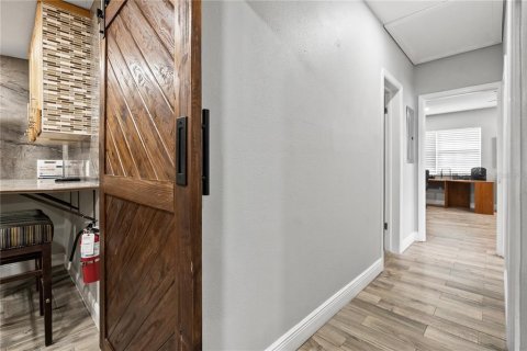 Immobilier commercial à louer à Orlando, Floride: 166.85 m2 № 2101180 - photo 14
