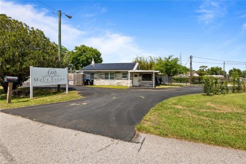 Immobilier commercial à Orlando, Floride 166.85 m2 № 2101180