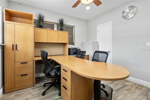 Immobilier commercial à louer à Orlando, Floride: 166.85 m2 № 2101180 - photo 18