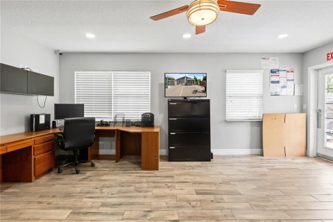 Immobilier commercial à louer à Orlando, Floride: 166.85 m2 № 2101180 - photo 23