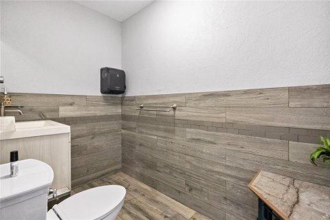 Immobilier commercial à louer à Orlando, Floride: 166.85 m2 № 2101180 - photo 20