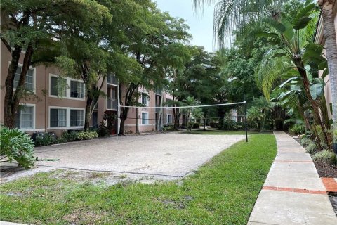 Condo in Miramar, Florida, 2 bedrooms  № 2190752 - photo 30