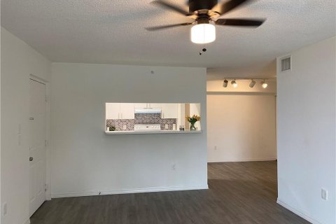 Condo in Miramar, Florida, 2 bedrooms  № 2190752 - photo 3