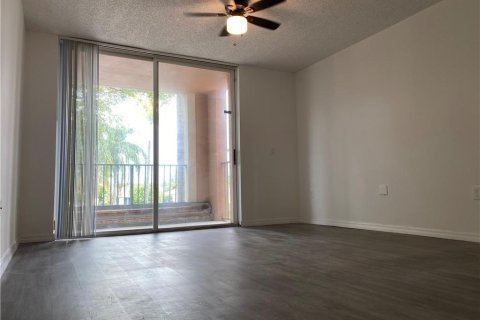 Condo in Miramar, Florida, 2 bedrooms  № 2190752 - photo 2