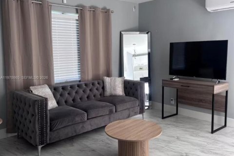 Casa en venta en Fort Lauderdale, Florida, 5 dormitorios, 226.68 m2 № 2046195 - foto 13