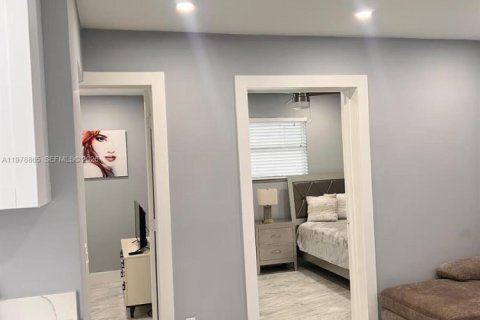 Casa en venta en Fort Lauderdale, Florida, 5 dormitorios, 226.68 m2 № 2046195 - foto 15