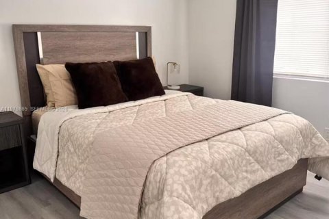 Casa en venta en Fort Lauderdale, Florida, 5 dormitorios, 226.68 m2 № 2046195 - foto 8