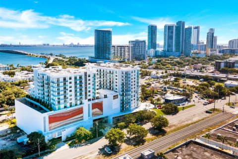 Купить кондоминиум в Майами, Флорида 1 спальня, 69.03м2, № 2024231 - фото 3