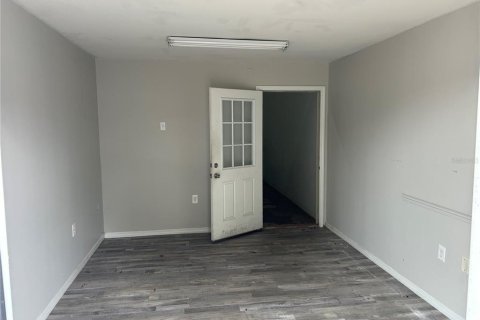 Propiedad comercial en alquiler en Ocala, Florida № 1917500 - foto 2