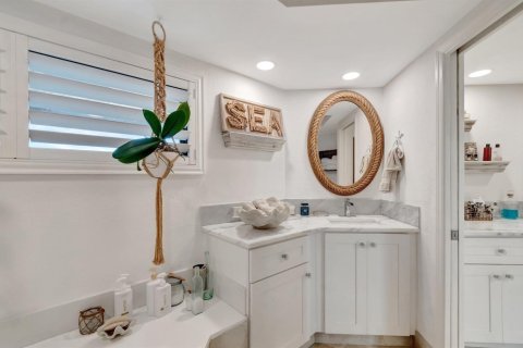 Condo in Lake Worth, Florida, 3 bedrooms  № 2245547 - photo 24