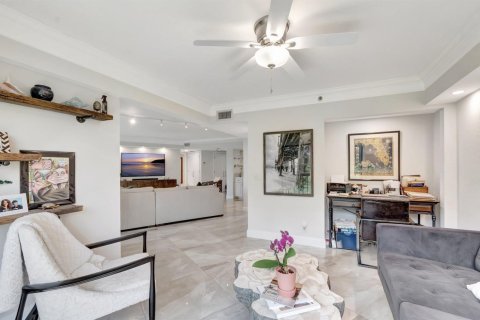Condo in Lake Worth, Florida, 3 bedrooms  № 2245547 - photo 12