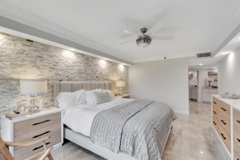 Condo in Lake Worth, Florida, 3 bedrooms  № 2245547 - photo 19
