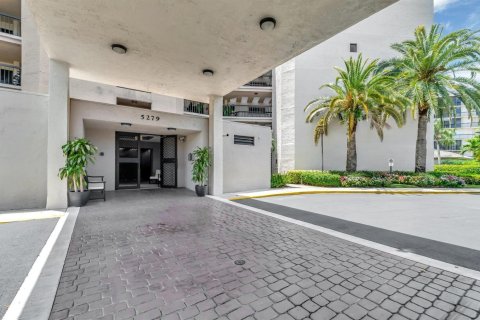 Condo in Lake Worth, Florida, 3 bedrooms  № 2245547 - photo 2