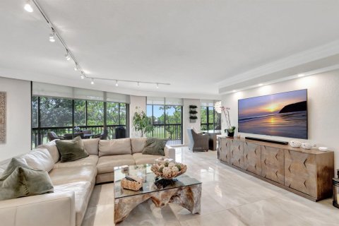 Condo in Lake Worth, Florida, 3 bedrooms  № 2245547 - photo 9