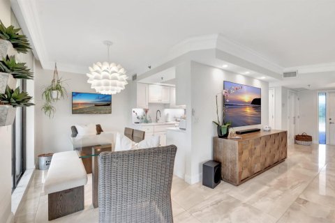 Condo in Lake Worth, Florida, 3 bedrooms  № 2245547 - photo 14