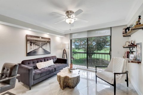 Condo in Lake Worth, Florida, 3 bedrooms  № 2245547 - photo 11