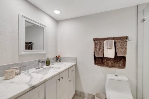 Condo in Lake Worth, Florida, 3 bedrooms  № 2245547 - photo 29