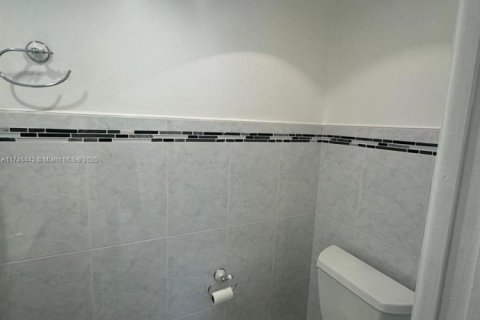 Copropriété à vendre à North Miami Beach, Floride: 2 chambres, 75.72 m2 № 1938624 - photo 9