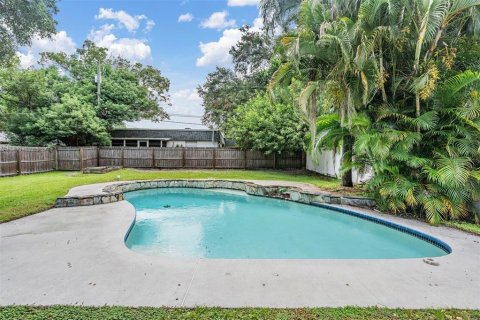 House in Clearwater, Florida 3 bedrooms, 116.69 sq.m. № 1879775 - photo 23